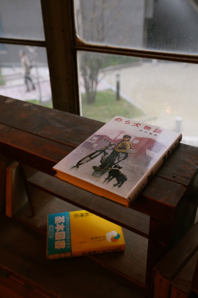a_tottorihondana_hiraki024
